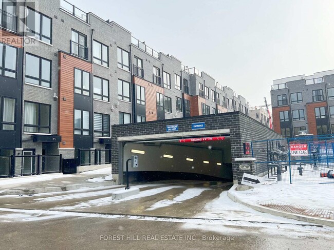 Building Photo - 165-165 Tapscott Rd