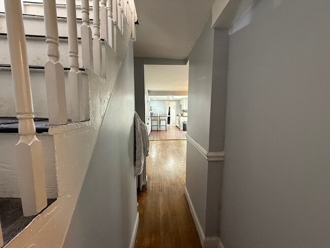 Building Photo - 189 W Sixth Street Unit