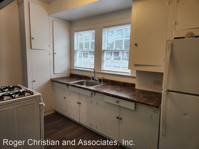 Building Photo - 2 br, 1 bath House - 3929 St. Vincent Avenue