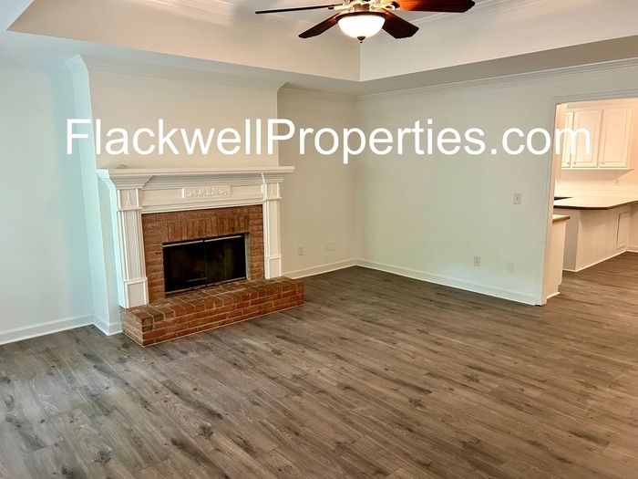 Building Photo - Ranch Home in great location. No steps, ne...