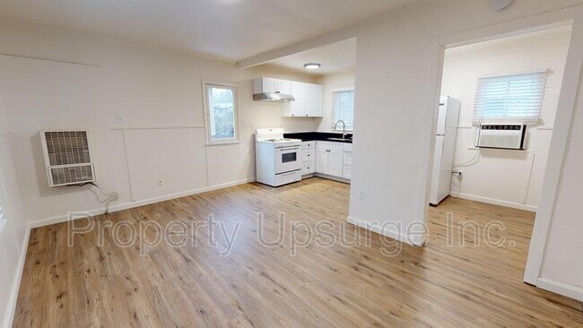 Foto del edificio - 2719 Twin View Blvd