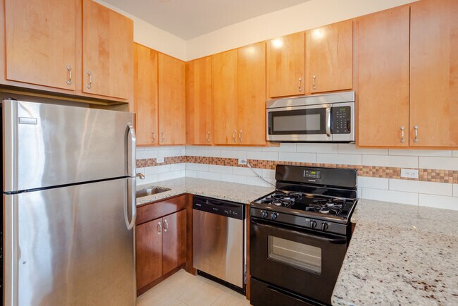 Foto del edificio - 6223 S Kenwood Ave