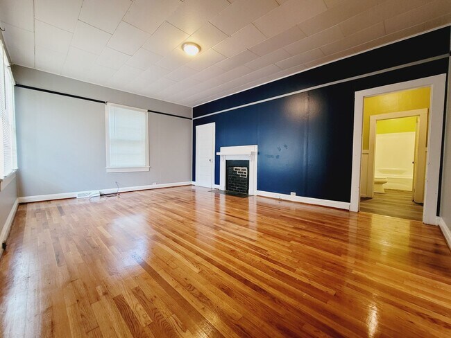 Foto del edificio - Updated 2-Bedroom 1-Bathroom Home for Rent Gastonia, NC