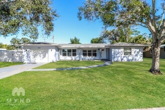 Building Photo - 1560 Palmetto St