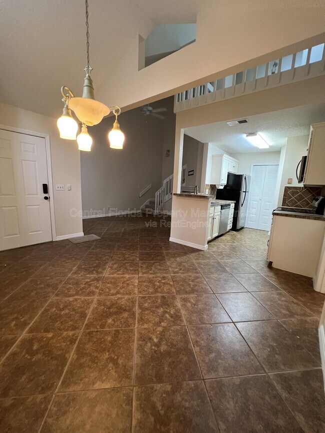 Foto del edificio - 954 Forest Ridge Ct