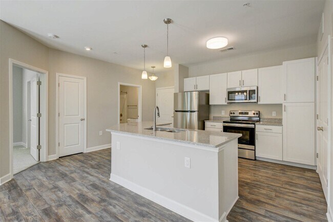 Foto del edificio - 7202 Bowen Corner Avenue Apt #Unit 10, Han...