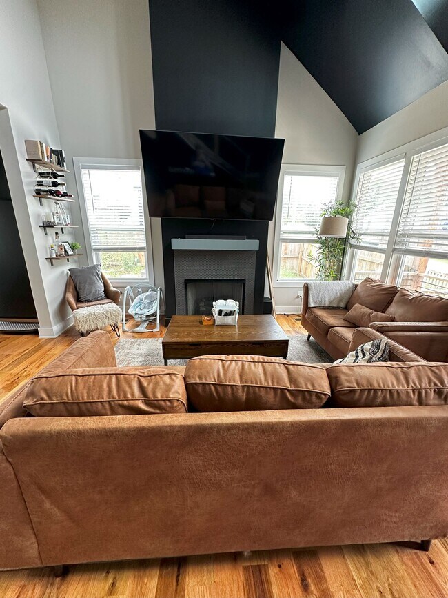 Living Room Fireplace - 1198 8th St