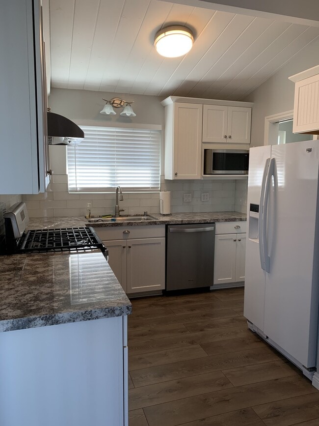 Building Photo - 5555 Morro Way