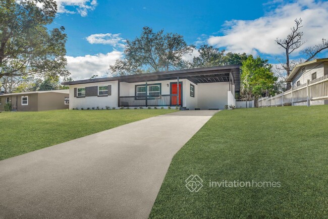 Building Photo - 2000 Cricket Dr