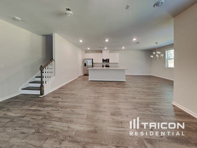 Building Photo - 156 Chapelcrest Ln