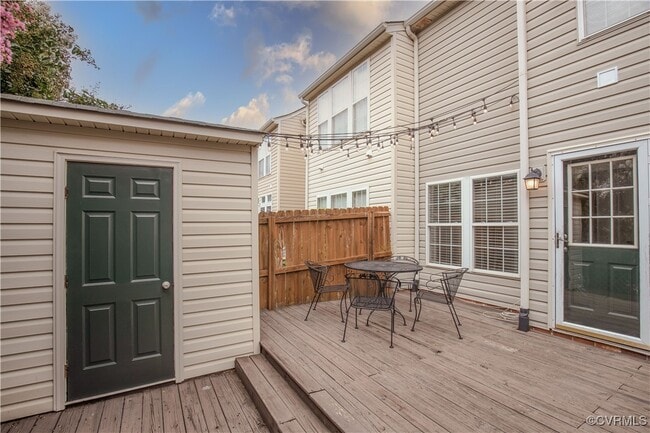 Building Photo - 2904 Queensland Dr