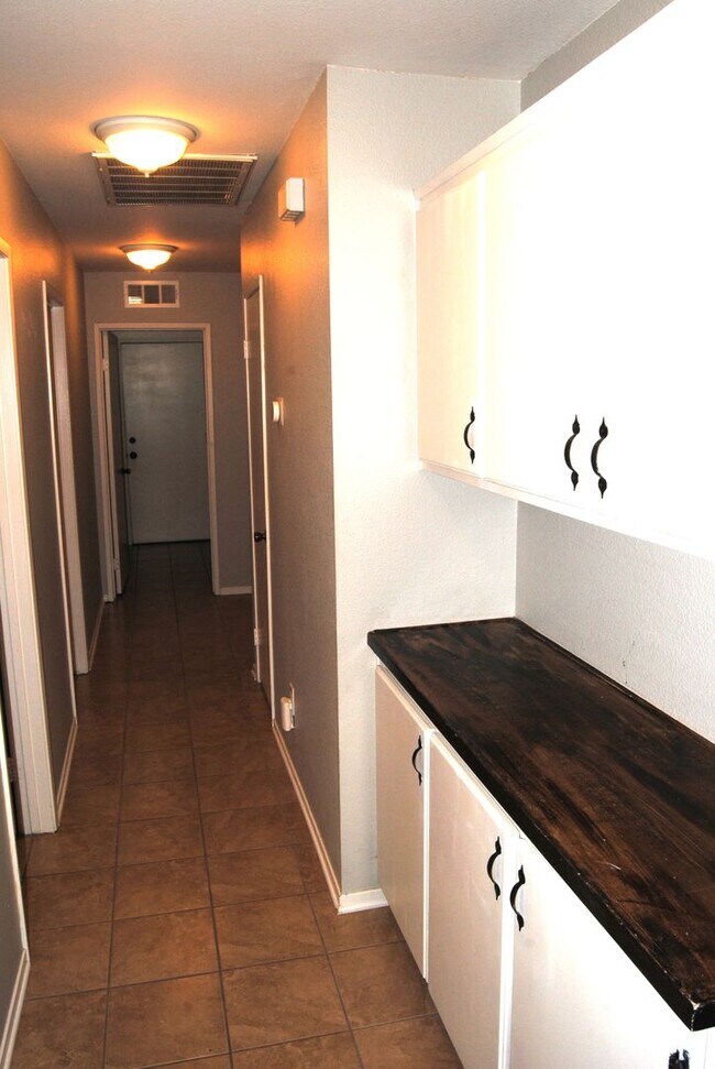 Building Photo - 4739 Shadow Stone St