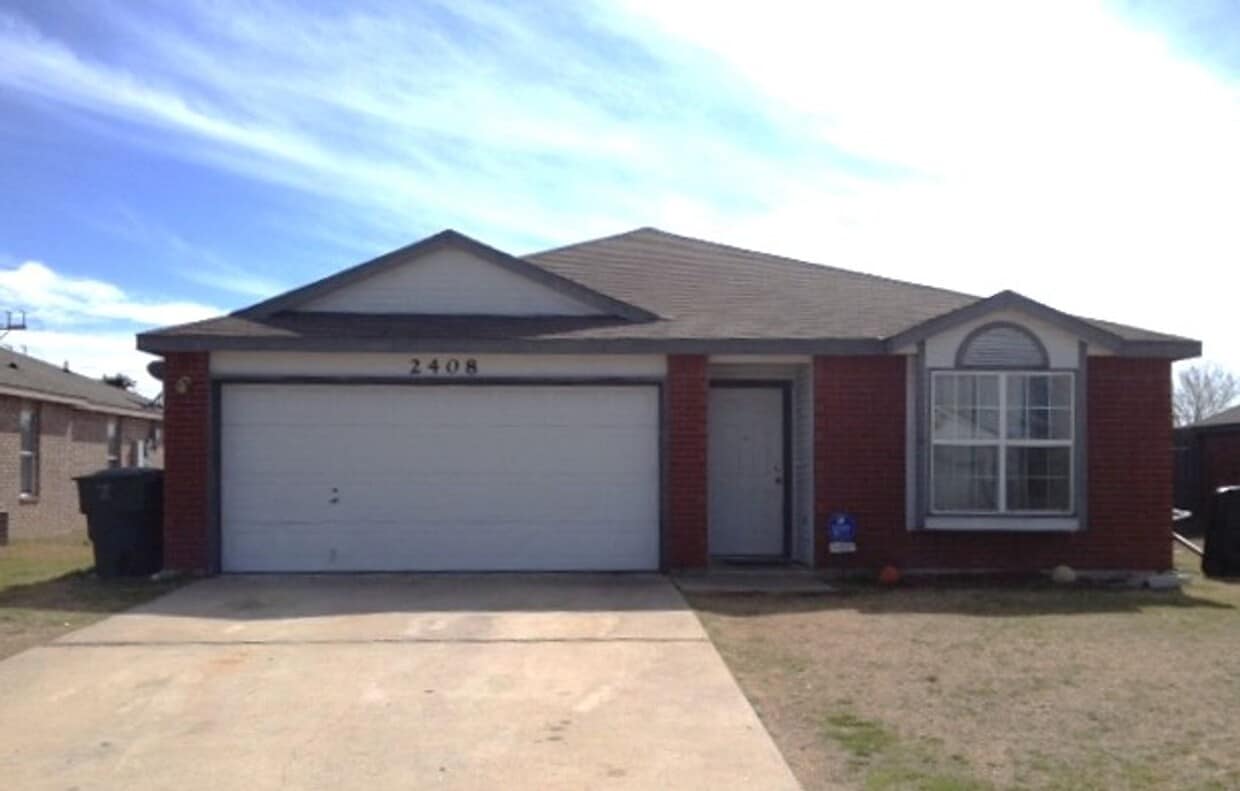 Foto principal - 2408 Thoroughbred Dr
