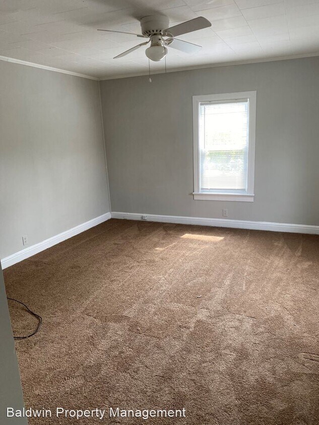 Foto del edificio - 3 br, 1 bath House - 3435 Williston Rd