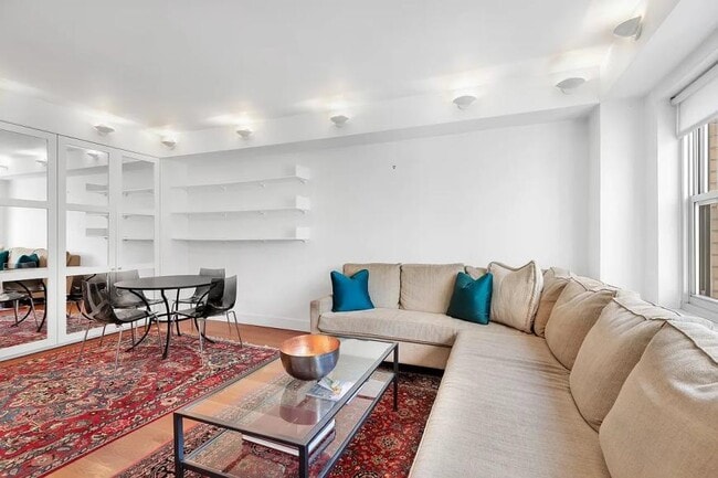 Building Photo - 1 bedroom in New York NY 10003