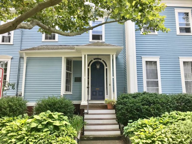 Building Photo - 209 Williams St