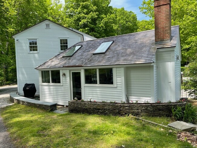 Building Photo - 150 Ferry Rd