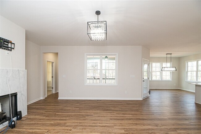 Foto del edificio - 4541 Gresham Dr