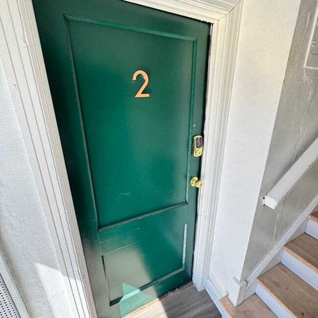 Foto del edificio - 441 Manor Pl NW