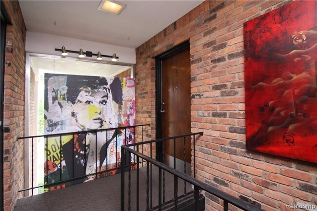 Building Photo - 255 Townsend St