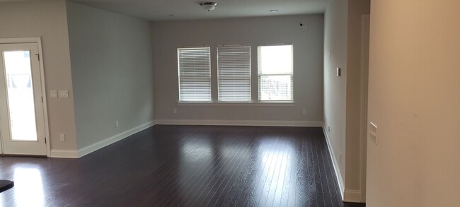 Building Photo - Beautiful Home in the Reserve at Stone Hal...