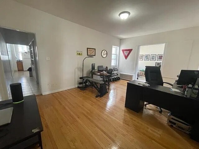 Foto del edificio - 3933 N Pine Grove Ave