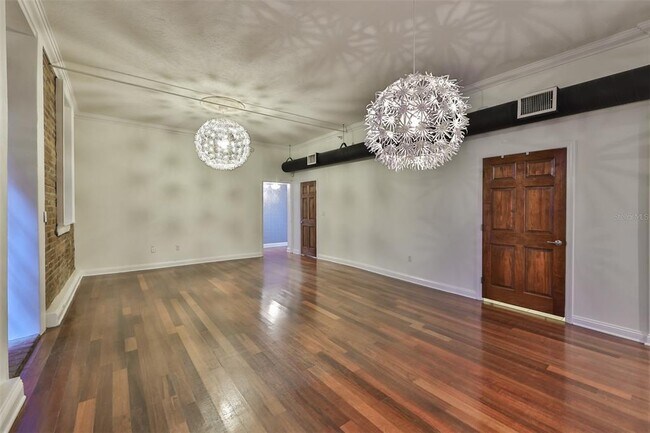 Foto del edificio - 215 Central Ave