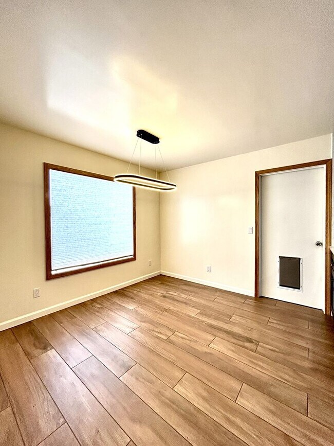 Foto del edificio - 334 Ferndale Ave