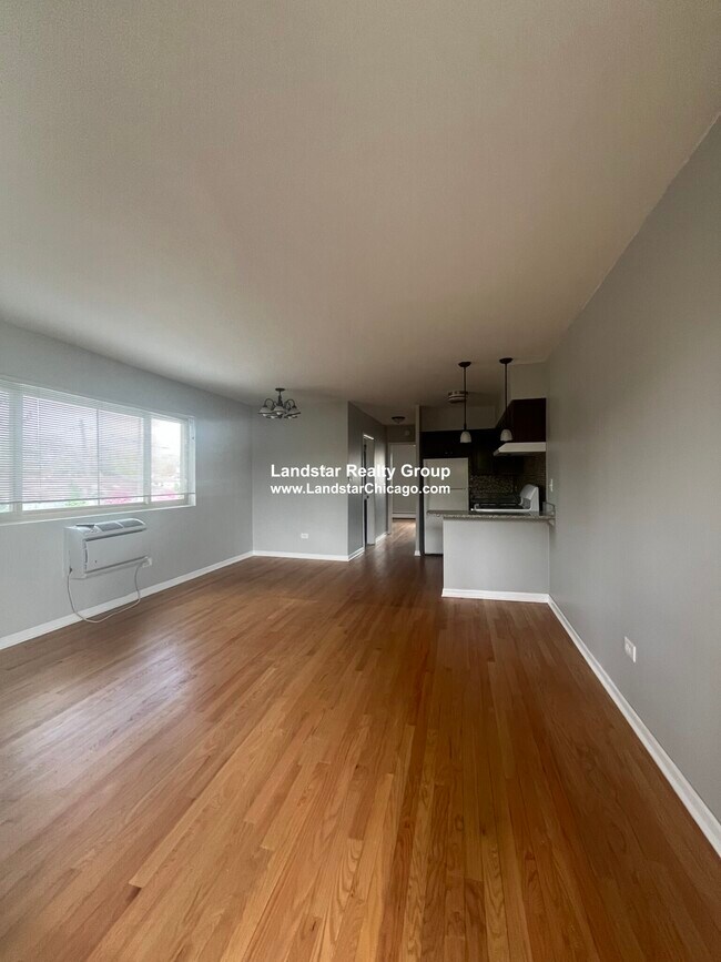 Foto del edificio - 8506 Waukegan Rd