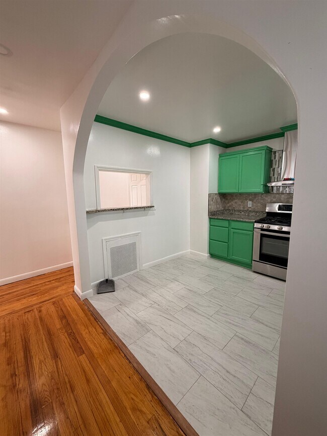 Foto del edificio - 5215 Meadowview Ave