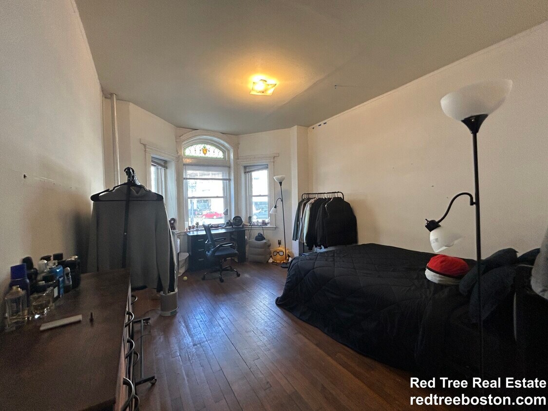 Foto principal - 15 Westland Ave