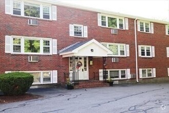 Building Photo - 222 School St