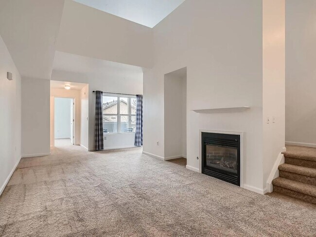 Foto del edificio - 18332 E Flora Dr