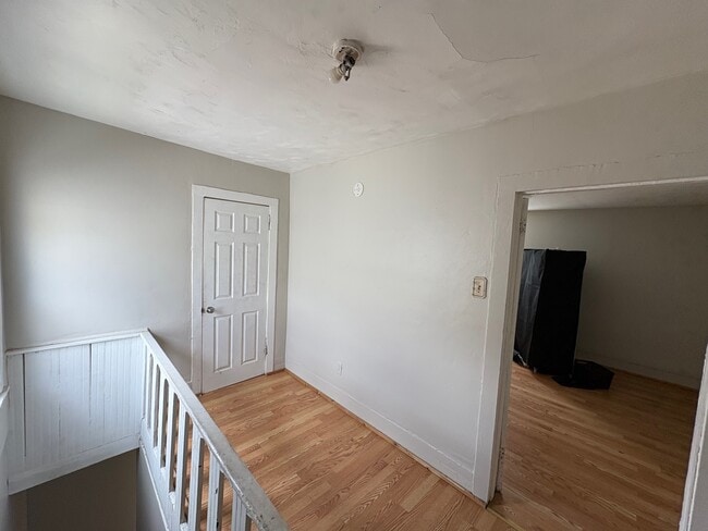 Building Photo - 207 Dunseith St