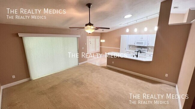 Foto del edificio - 3769 Grove View Ln