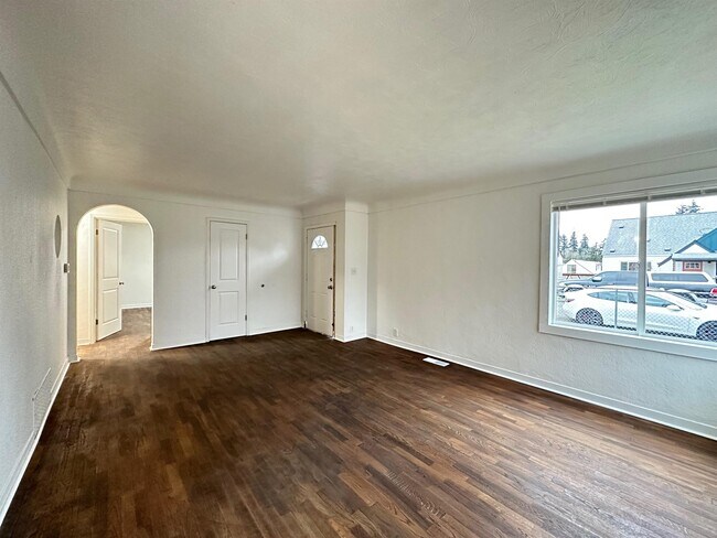 Foto del edificio - 1134 N Rainier Ave