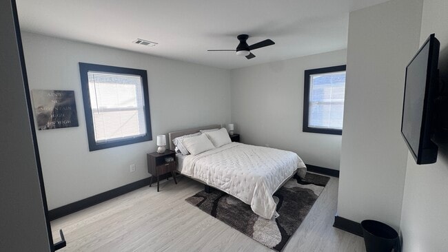 Building Photo - 2054 Fargo Pl SE