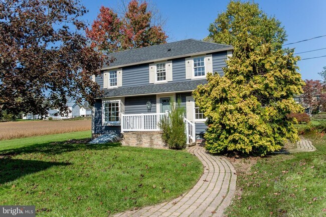 Building Photo - 766 Sergeantsville Rd