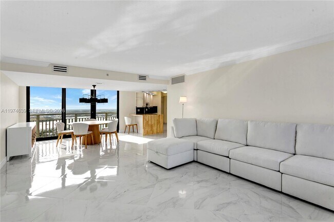 Foto del edificio - 3000 N Ocean Dr