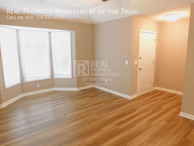 Foto del edificio - 4645 Beckel Ct