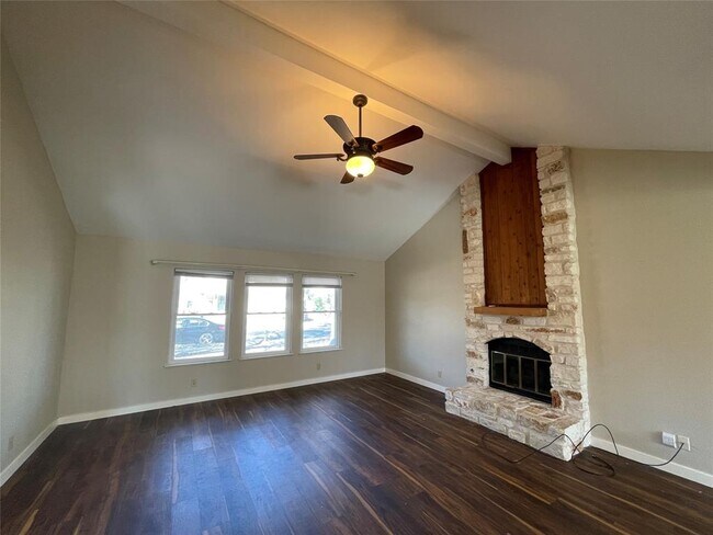Foto del edificio - 9015 Frostwood Trail
