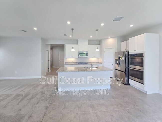 Foto del edificio - 14040 Crimson Ave