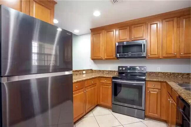 Foto del edificio - 2110 W First St