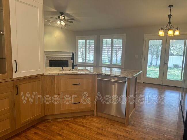 Building Photo - 10156 Dobbin Ln