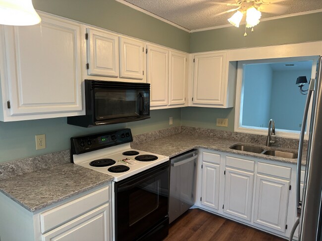 Foto del edificio - 6817 Fairpoint Ct
