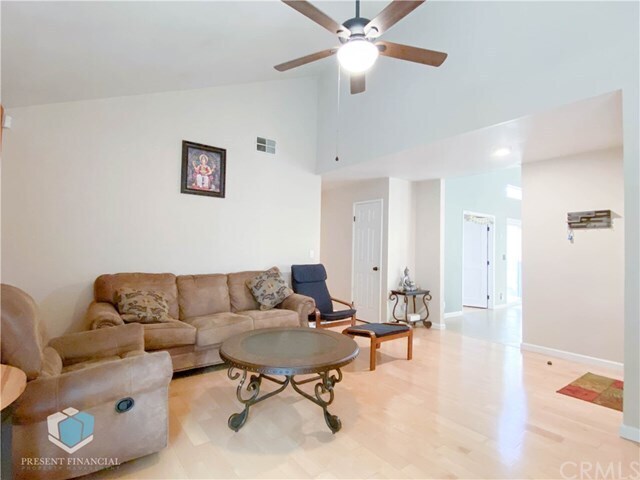 Foto del edificio - 5822 Silver Leaf Rd