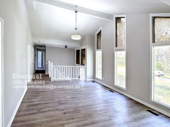 Foto del edificio - 1226 Thompson Rd