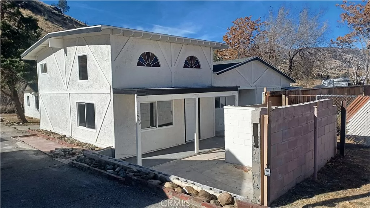 Primary Photo - 1709 Kilbreth Dr
