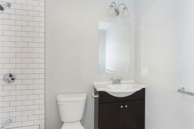 Foto del edificio - 32-32 Arcadia St