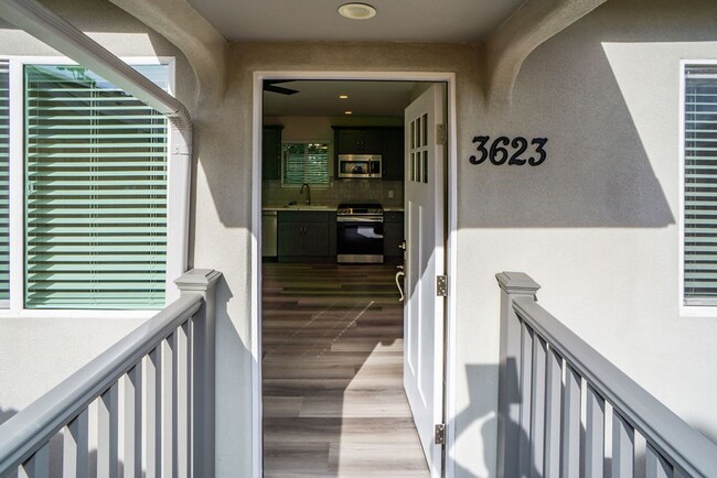 Building Photo - Beautiful detached 2/1 in North Park!  Pri...